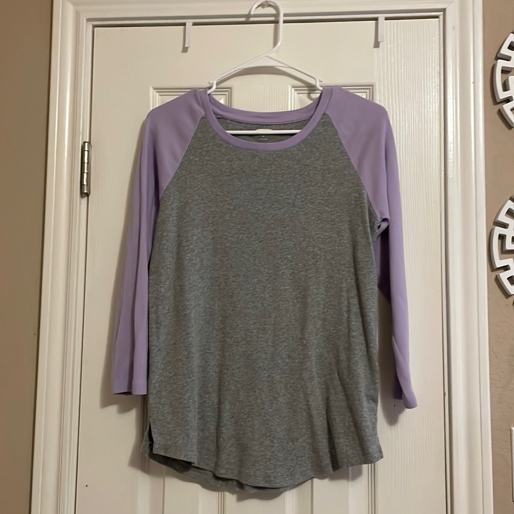 Cute old navy top, purple and gray, worn a few times, size small good condition.